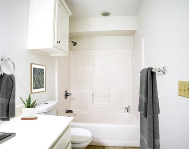 1708 S Waco Street - Photo Thumbnail 20