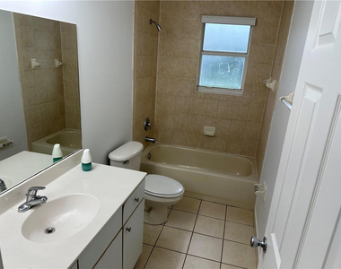 4400 Crystal Lake Drive - Photo Thumbnail 8