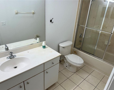 4400 Crystal Lake Drive - Photo Thumbnail 9