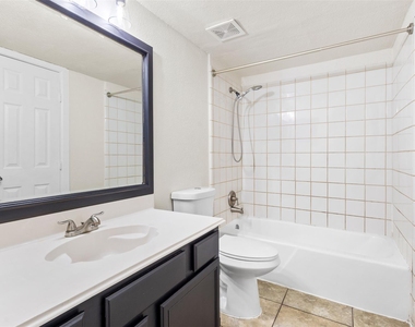 2804 Spring Valley Drive - Photo Thumbnail 13