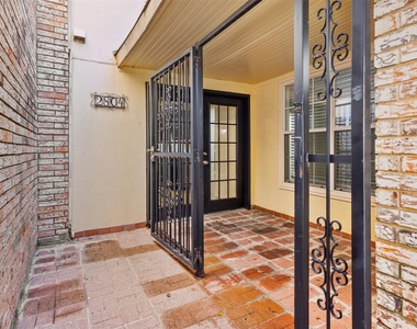 2804 Spring Valley Drive - Photo Thumbnail 1