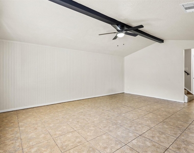 2804 Spring Valley Drive - Photo Thumbnail 5