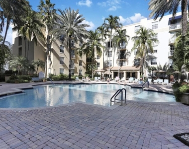 651 Okeechobee Boulevard - Photo Thumbnail 17