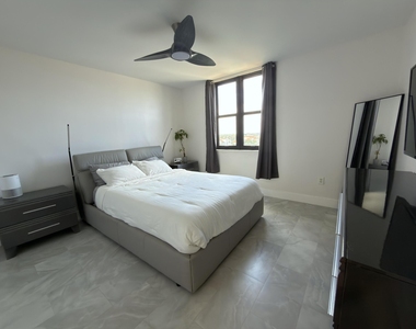 651 Okeechobee Boulevard - Photo Thumbnail 9