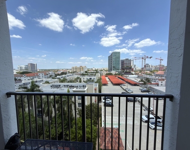 651 Okeechobee Boulevard - Photo Thumbnail 5