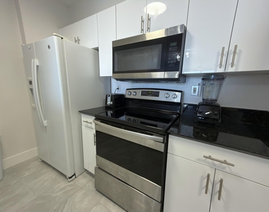 651 Okeechobee Boulevard - Photo Thumbnail 11
