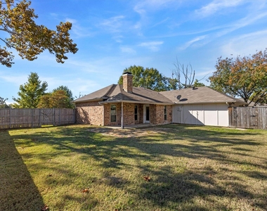 2101 Covered Wagon Drive - Photo Thumbnail 24