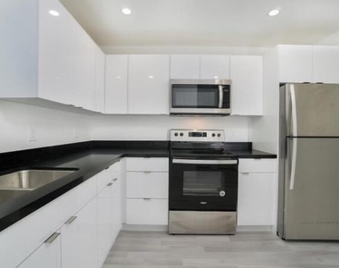 4329 Nw 115th Avenue - Photo Thumbnail 1