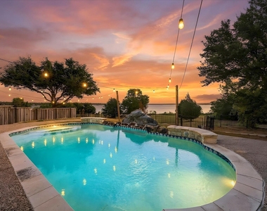 4102 Stone Haven Drive - Photo Thumbnail 31