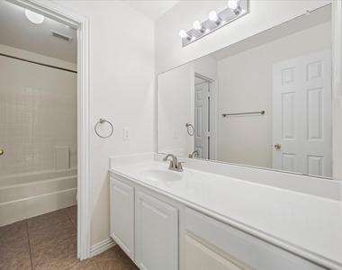 4102 Stone Haven Drive - Photo Thumbnail 25