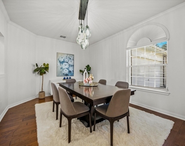 4102 Stone Haven Drive - Photo Thumbnail 5