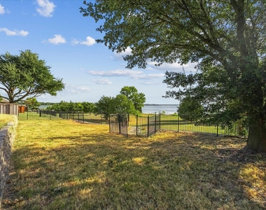 4102 Stone Haven Drive - Photo Thumbnail 34