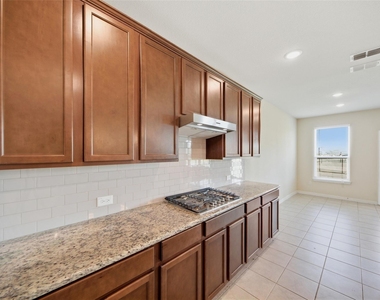 1805 Nelson Street - Photo Thumbnail 6