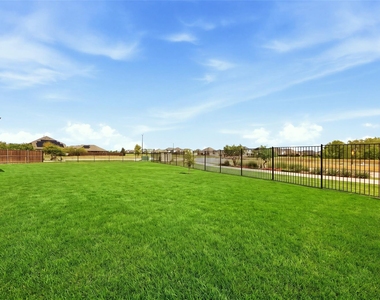 1805 Nelson Street - Photo Thumbnail 35
