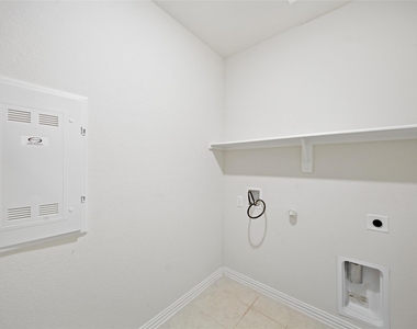 1805 Nelson Street - Photo Thumbnail 32