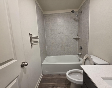 3019 Boran Drive - Photo Thumbnail 8