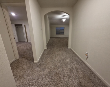 3019 Boran Drive - Photo Thumbnail 7