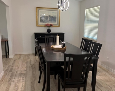 3932 Sun Valley Court - Photo Thumbnail 2