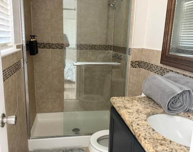 3932 Sun Valley Court - Photo Thumbnail 13