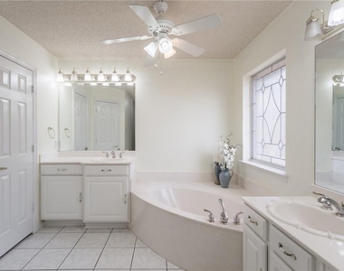 5000 Pointclear Court - Photo Thumbnail 17
