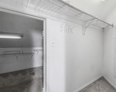5590 Spring Valley - Photo Thumbnail 18