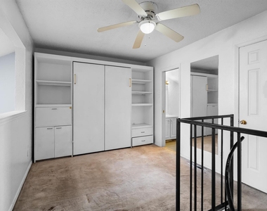 5590 Spring Valley - Photo Thumbnail 13