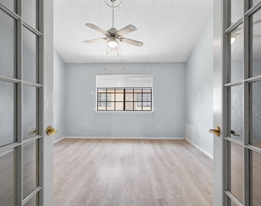 5590 Spring Valley - Photo Thumbnail 7