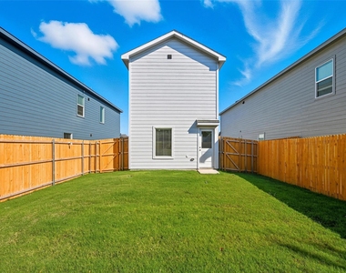 823 Sandhill Crane Lane - Photo Thumbnail 16