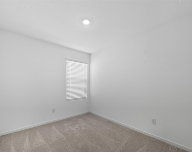823 Sandhill Crane Lane - Photo Thumbnail 6