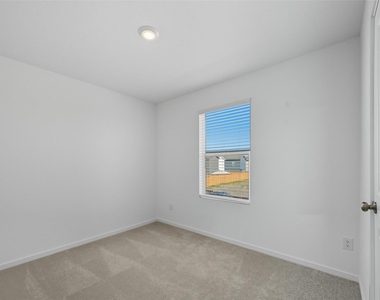 823 Sandhill Crane Lane - Photo Thumbnail 8