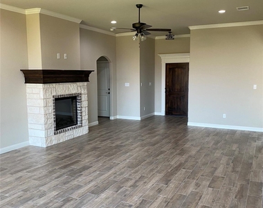 3005 Promenade Drive - Photo Thumbnail 2