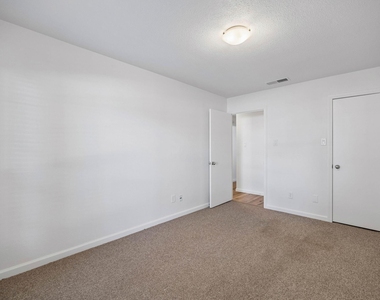 6238 Winton Street - Photo Thumbnail 9