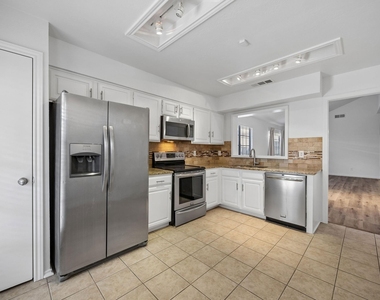 6238 Winton Street - Photo Thumbnail 3