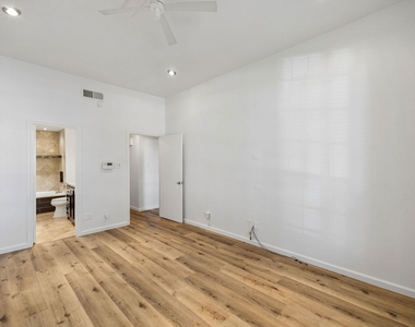 6238 Winton Street - Photo Thumbnail 7