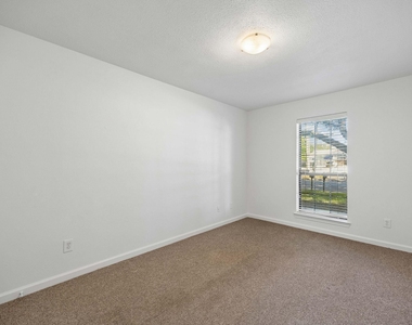 6238 Winton Street - Photo Thumbnail 5