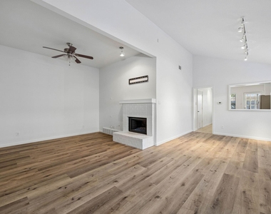 6238 Winton Street - Photo Thumbnail 2