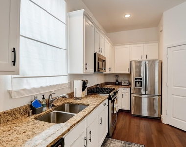 1606 Tribeca Way - Photo Thumbnail 13