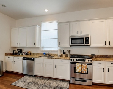 1606 Tribeca Way - Photo Thumbnail 11