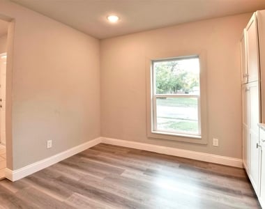 814 N Kentucky Street - Photo Thumbnail 10