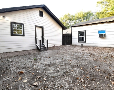 814 N Kentucky Street - Photo Thumbnail 11