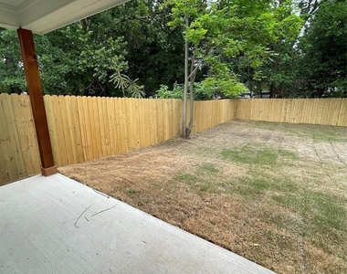 524 W Florence Street - Photo Thumbnail 15