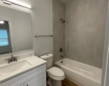 524 W Florence Street - Photo Thumbnail 12