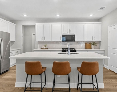 2217 Currents Road - Photo Thumbnail 3