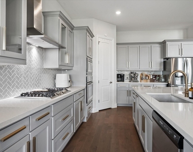 11828 Prudence Drive - Photo Thumbnail 13
