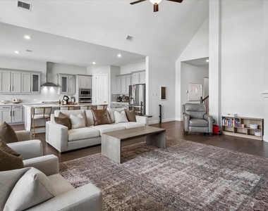 11828 Prudence Drive - Photo Thumbnail 9