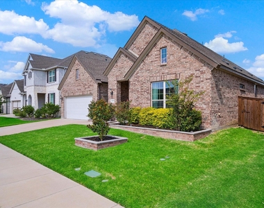 11828 Prudence Drive - Photo Thumbnail 1
