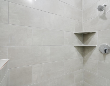 209 Wimberly Street - Photo Thumbnail 8