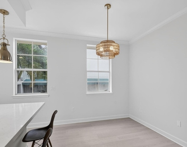 695 Hibiscus Street - Photo Thumbnail 2