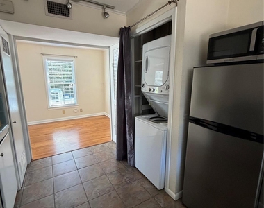 3733 Washburn Avenue - Photo Thumbnail 4