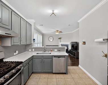9633 Anns Way - Photo Thumbnail 18